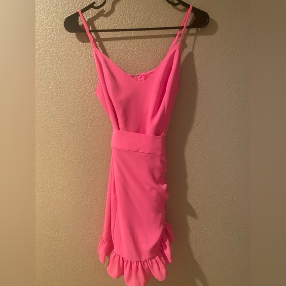 Lilly Pulitzer Dresses & Skirts - Lilly Pulitzer Pink Asymmetrical Bodycon Dress